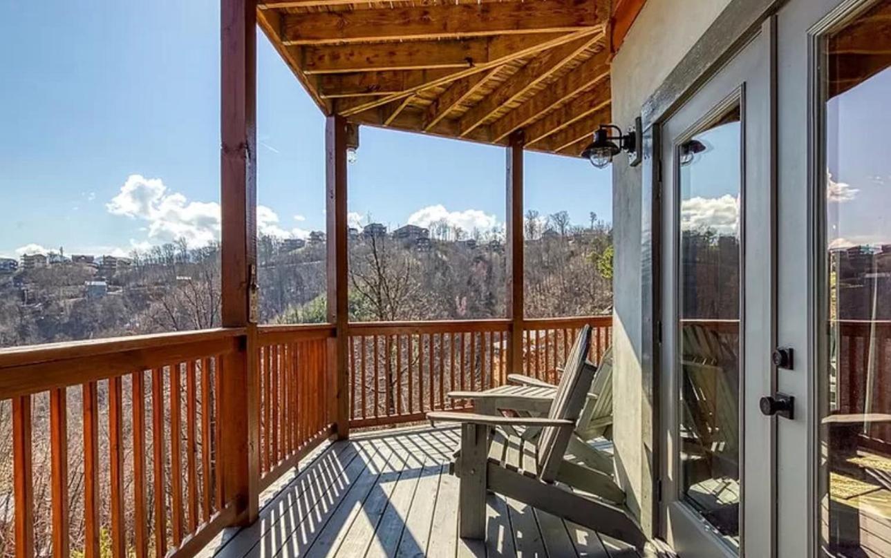 Вілла Hawk'S View Log Cabin -Mountains In Gatlinburg. Екстер'єр фото